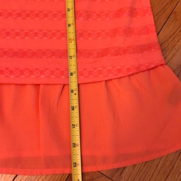 🌷PRETTY LIMITED CORAL‎ TOP SIZE XS 🌷 - Picture 6 of 8